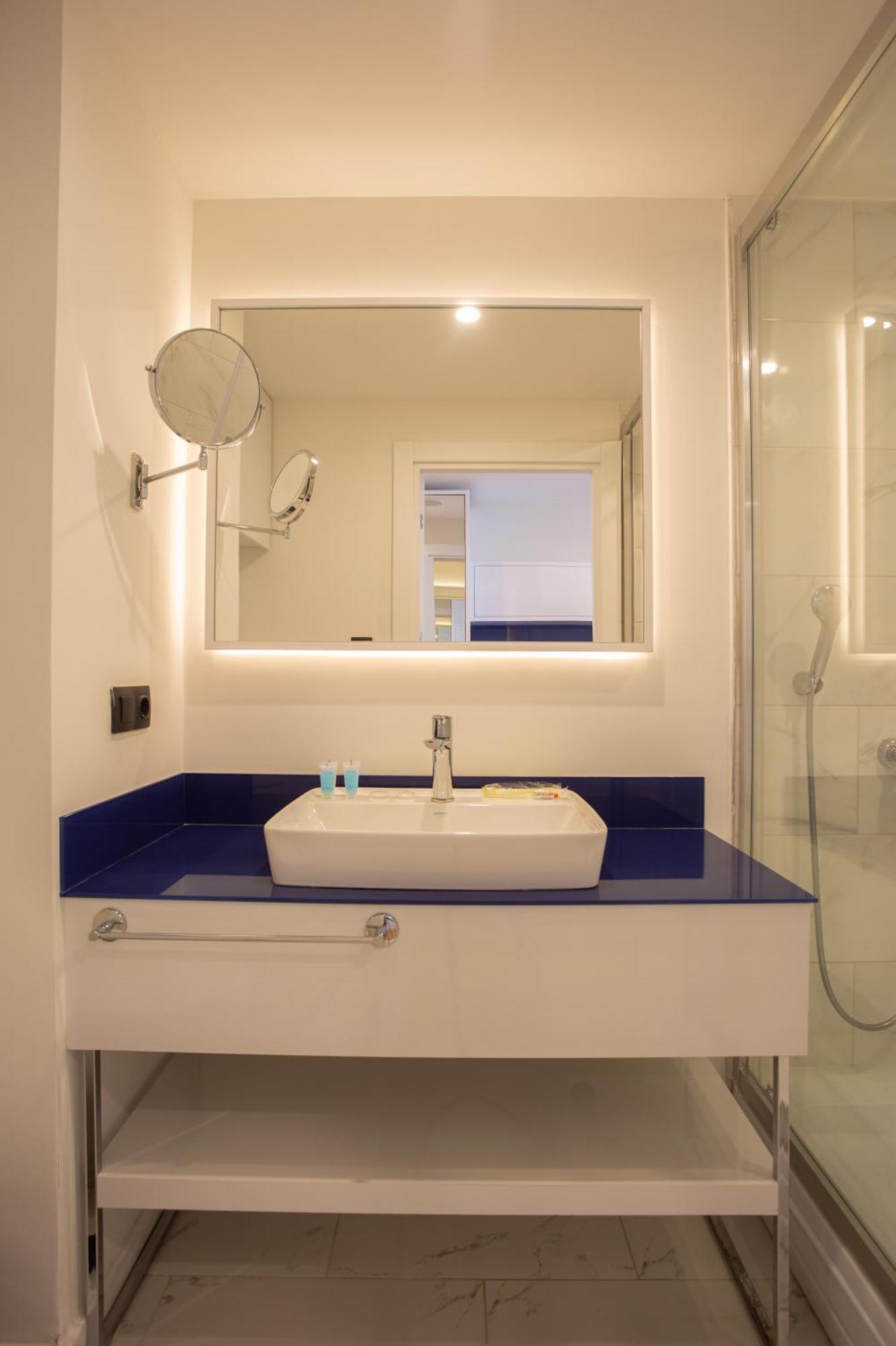 Batumi Concept Hotel Buitenkant foto